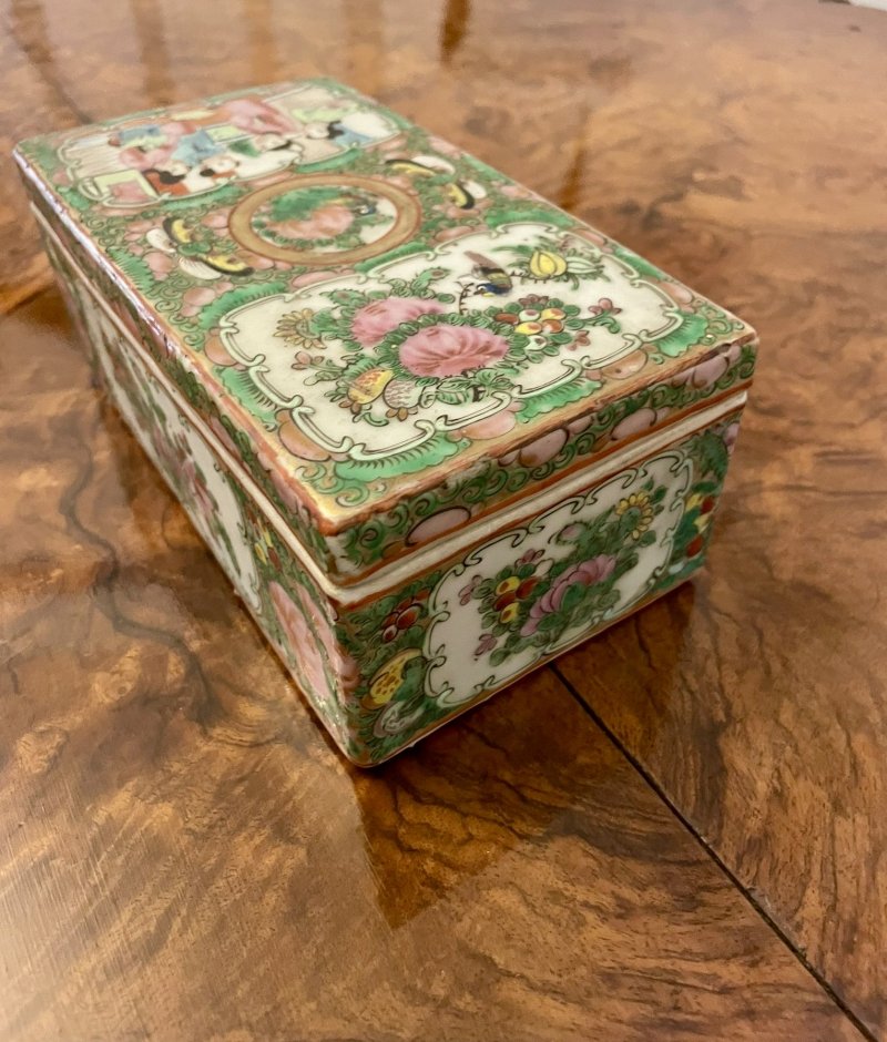 Antique 19th Century Quality Chinese Famille Rose Canton Lidded Pen Box - Image 2